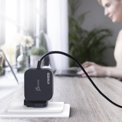 J5CREATE JUP1565DCF-FN 67W GAN USB-C Charger