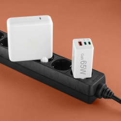 HAMA 00201996 65W USB-C & USB-A Travel Charger